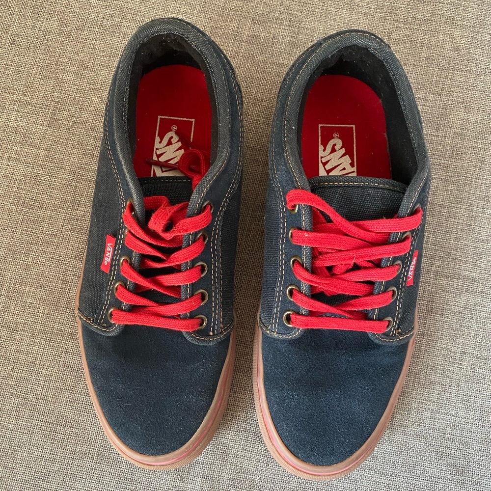 Vans Chukka Low “Navy Red Gum” Size 6.5 - Picture 2 of 6